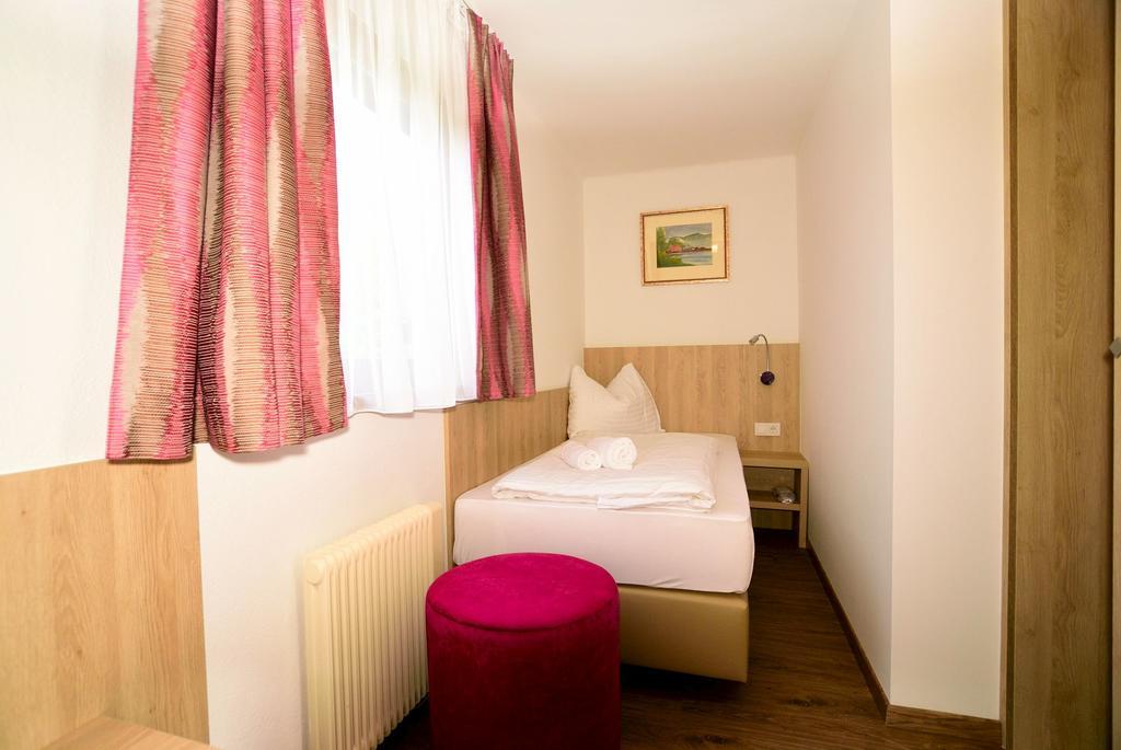 Apart of me Ferienhaus Faaker See Villach Buitenkant foto