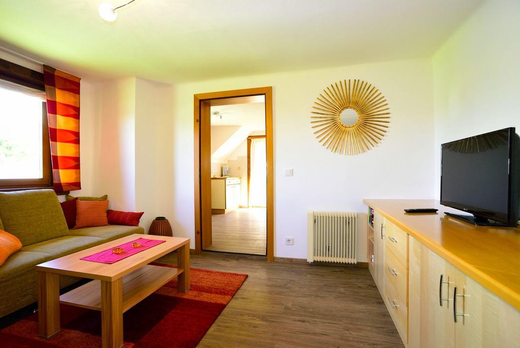 Apart of me Ferienhaus Faaker See Villach Buitenkant foto