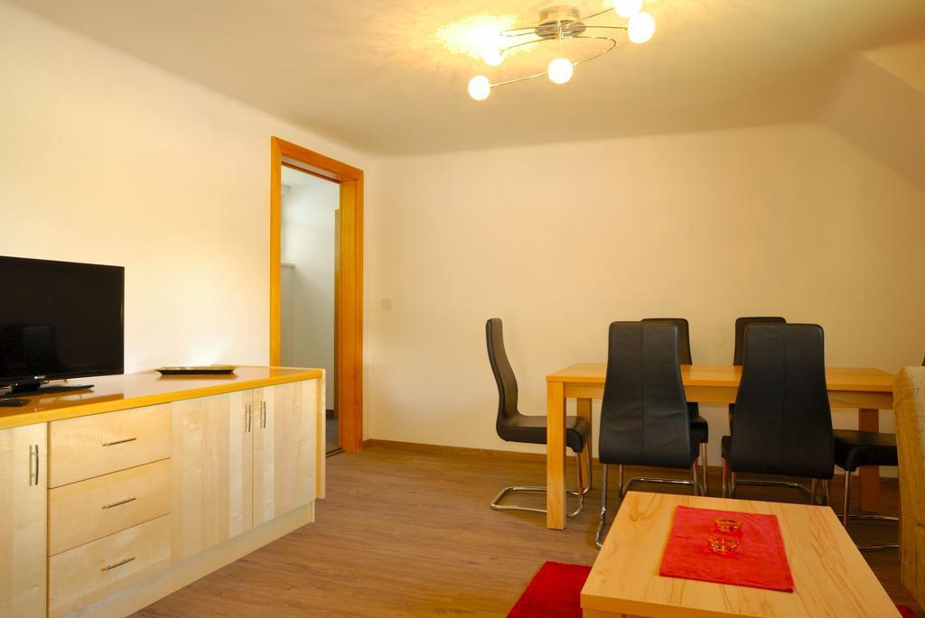 Apart of me Ferienhaus Faaker See Villach Buitenkant foto
